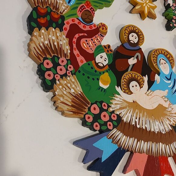 Hand Painted Wooden Nativity Scene Hanging Wreath Vintage - Picture 5 of 10